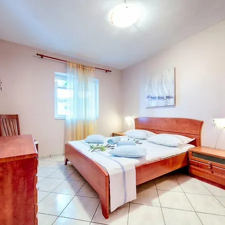 Dalmatino Rukavac (Vis)