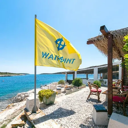 Dalmatino * Rukavac (Vis)