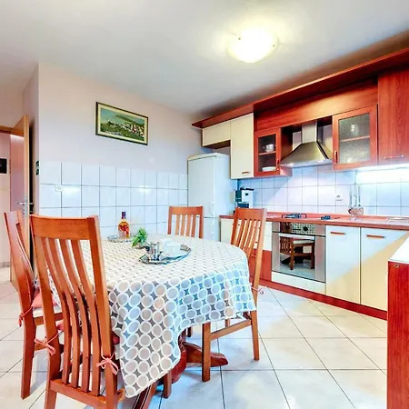 Apartment Dalmatino Rukavac (Vis)