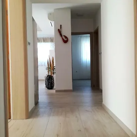 Apartment Dalmatino Rukavac (Vis)