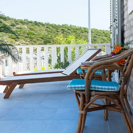 Dalmatino Rukavac (Vis)