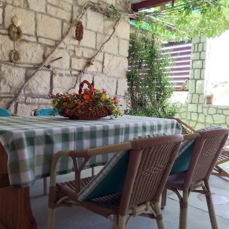 Dalmatino Rukavac (Vis)
